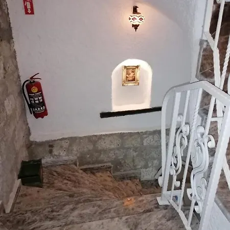 Kaktueshan Hotel *